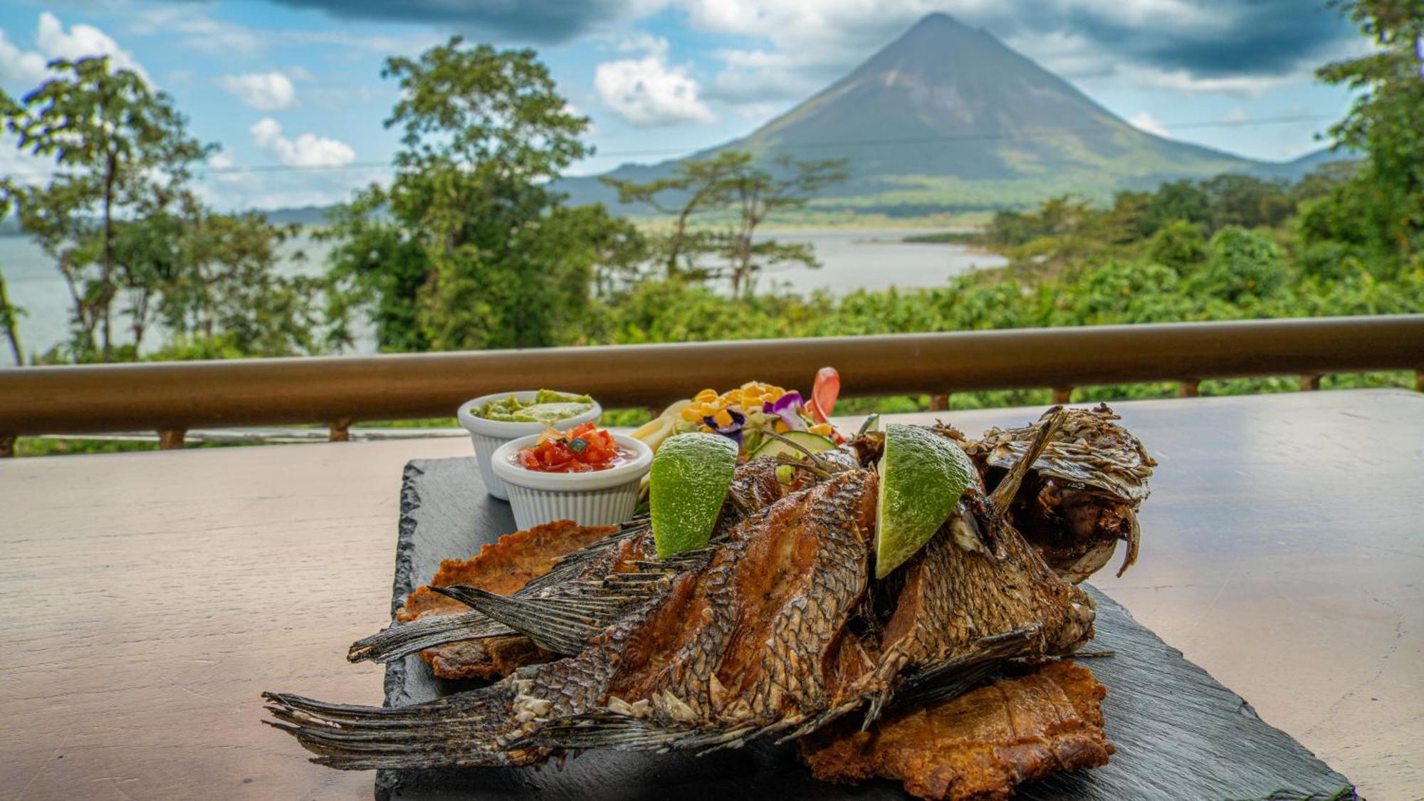 Villas Paradise Arenal Volcano Lake View El Castillo Bagian luar foto